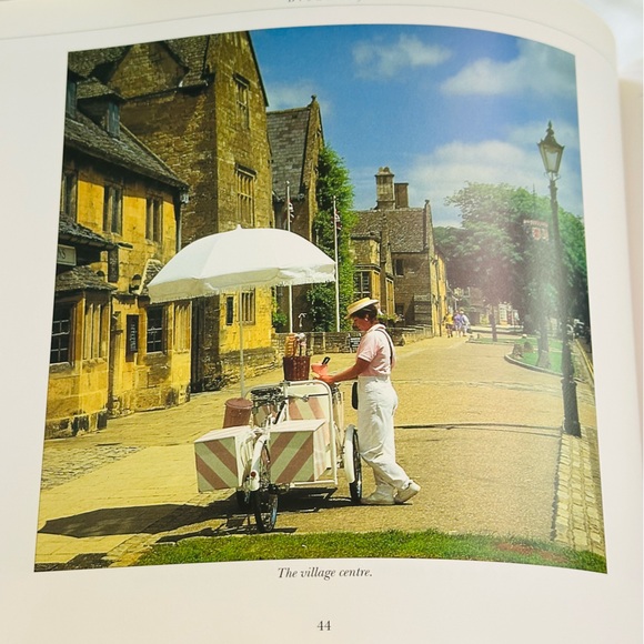 Cotswold Scene The Villages & Landscapes Chris Andrew’s Paperback Book - Picture 12 of 14